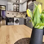 Golden Urban, до центъра и университета, бърз Wifi Lejlighed