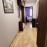 Golden Urban, до центъра и университета, бърз Wifi Burgas City